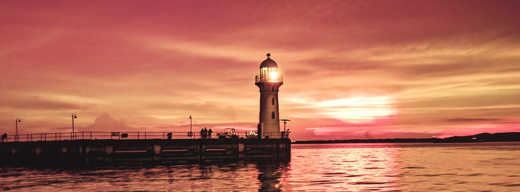 Raffles Marina Light House