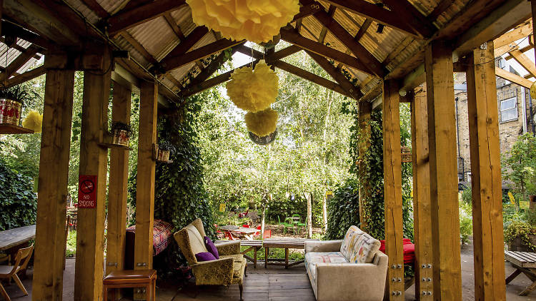 Daltson Curve Garden​